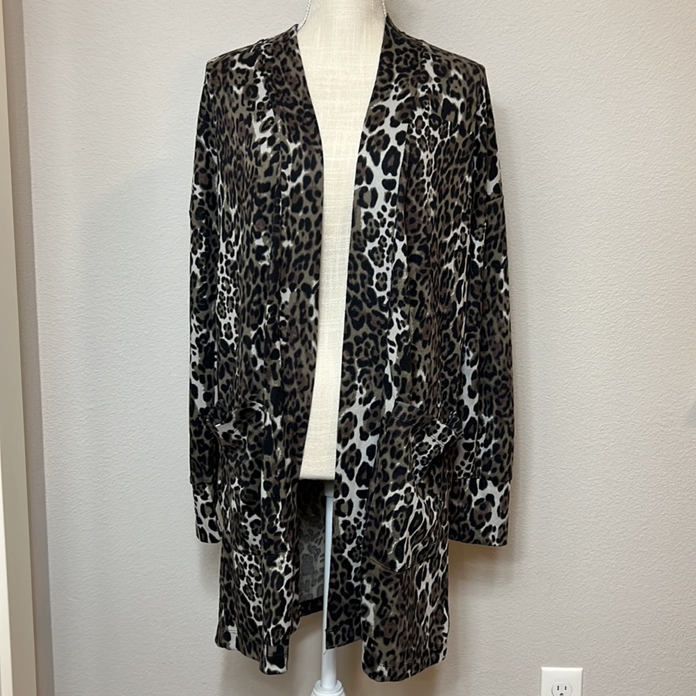 Sanctuary Leopard Print Camp Patch Pocket Knit Ca… - image 3